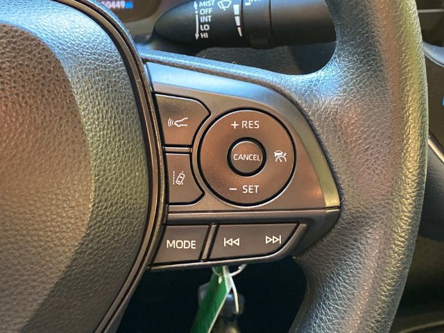 Used 2021 Toyota Corolla LE FWD image 19