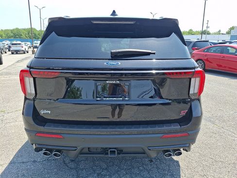 Certified 2025 Ford Explorer ST w/ Sun And Sound Package AWD/4WD image 5