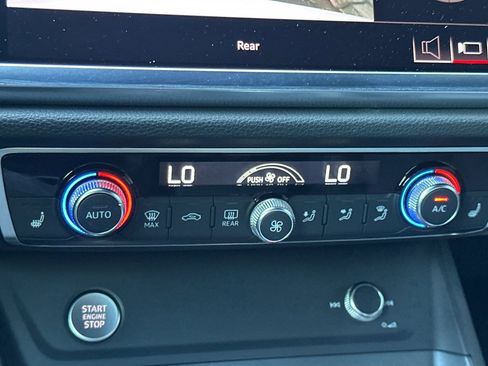 Used 2019 Audi Q3 2.0T Premium Plus image 27