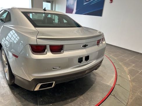 Used 2010 Chevrolet Camaro LT w/ LPO, Ground Effects Package RWD image 5