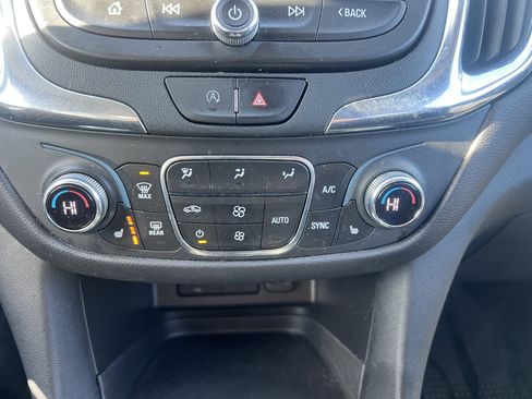 Used 2023 Chevrolet Equinox LT image 27