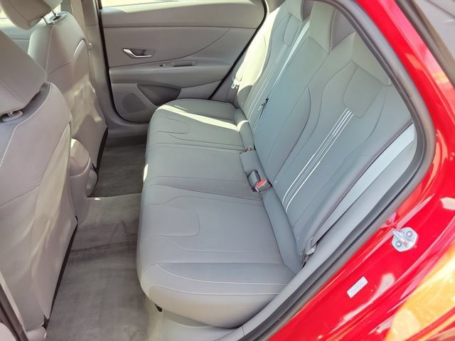 Used 2023 Hyundai Elantra Blue FWD image 25