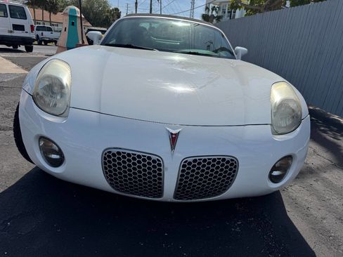 Used 2007 Pontiac Solstice Convertible w/ Premium Package image 16