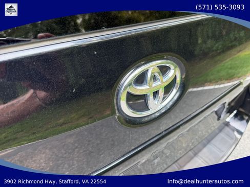 Used 2016 Toyota Sienna XLE Premium FWD image 12