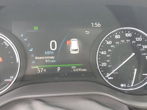 Used 2022 Toyota Sienna Limited image 26