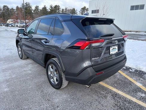 Used 2022 Toyota RAV4 XLE image 7