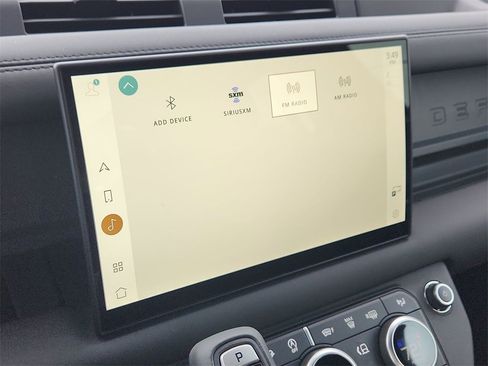 Used 2025 Land Rover Defender 110 S image 15