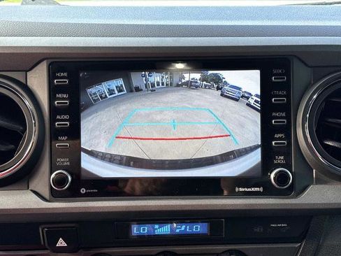 Used 2022 Toyota Tacoma TRD Off-Road w/ Technology Package image 29