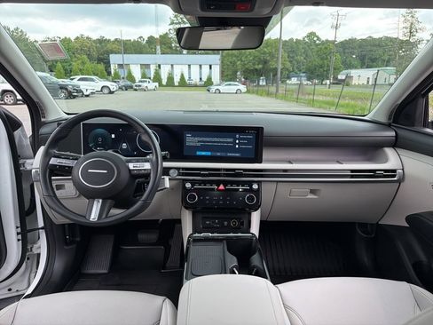 Certified 2025 Hyundai Tucson SEL AWD/4WD image 8