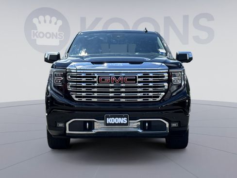 Used 2022 GMC Sierra 1500 Denali w/ Denali Reserve Package AWD/4WD image 11