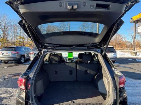 Used 2023 Chevrolet Equinox LT image 6