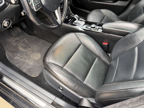 Used 2017 INFINITI QX30 Premium w/ Navigation Package image 29