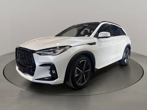 Used 2023 INFINITI QX50 Sport image 3