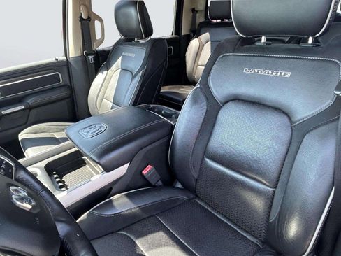 Used 2019 RAM 1500 Laramie AWD/4WD image 24