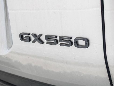 Used 2025 Lexus GX 550 AWD/4WD image 14