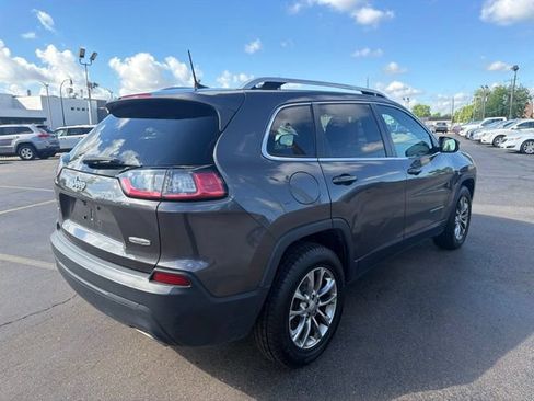 Used 2019 Jeep Cherokee Latitude Plus w/ Cold Weather Group AWD/4WD image 7