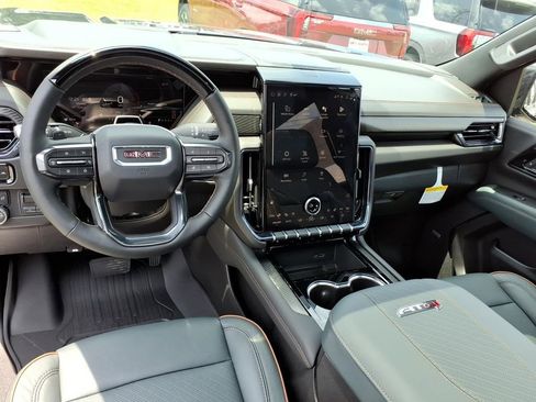 New 2026 GMC Yukon AT4 w/ AT4 Premium Plus Package AWD/4WD image 17