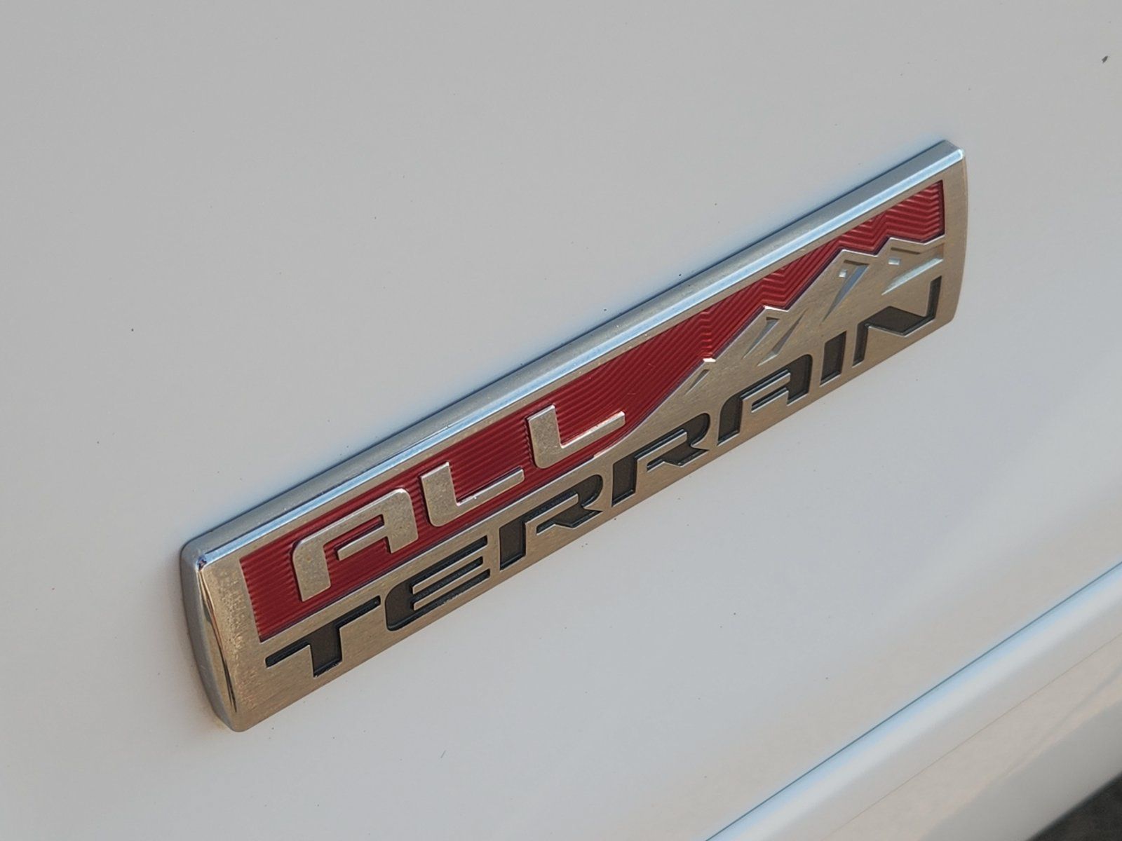 Used 2017 GMC Sierra 1500 SLT w/ All Terrain Package AWD/4WD image 16