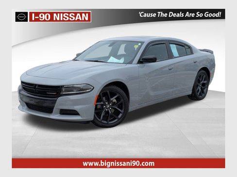 Used 2022 Dodge Charger SXT w/ Blacktop Package image 1
