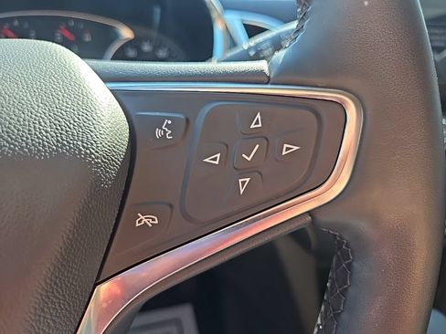 Used 2023 Chevrolet Equinox Premier AWD/4WD image 41