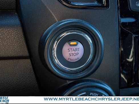 Used 2023 Nissan Titan PRO-4X w/ Pro-4x Convenience Package image 27