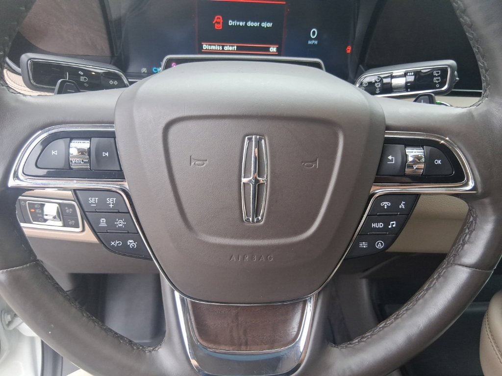 Used 2022 Lincoln Navigator L Reserve AWD/4WD image 11