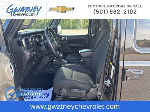 Used 2021 Jeep Wrangler Unlimited Sport AWD/4WD image 29