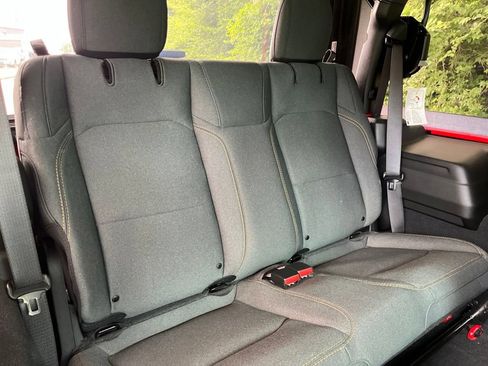 Used 2026 Jeep Wrangler Sport AWD/4WD image 43