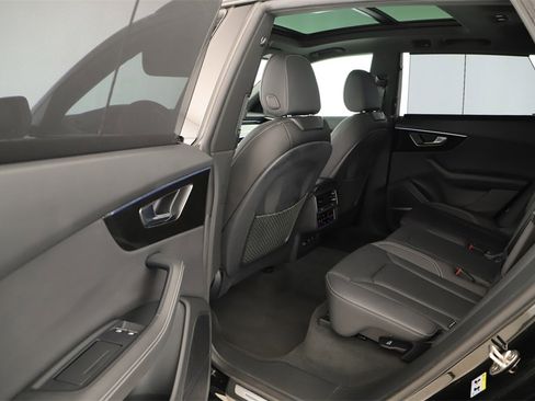 Used 2023 Audi Q8 Premium Plus w/ Premium Plus Package image 27
