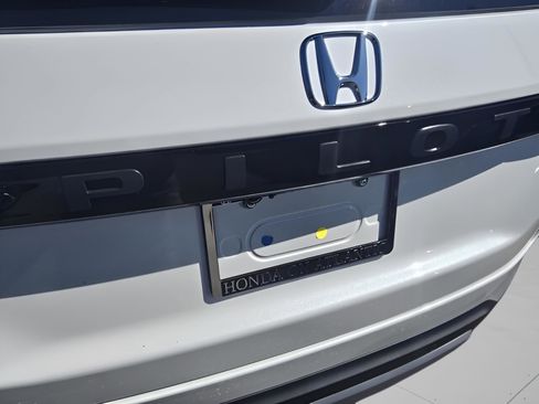 New 2025 Honda Pilot EX-L image 22
