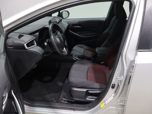 Used 2025 Toyota Corolla SE FWD image 9
