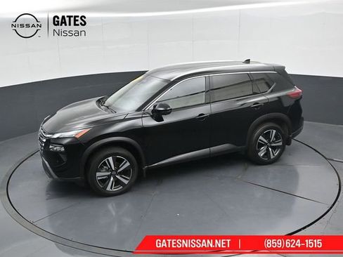 Used 2025 Nissan Rogue SL AWD/4WD image 53