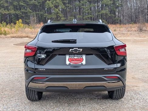 New 2026 Chevrolet Trax ACTIV w/ Sunroof Package image 3