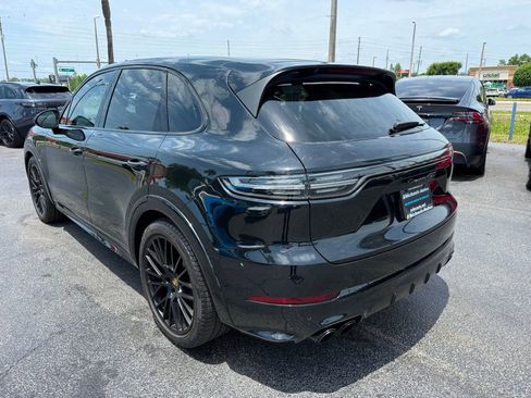 Used 2023 Porsche Cayenne GTS AWD/4WD image 7
