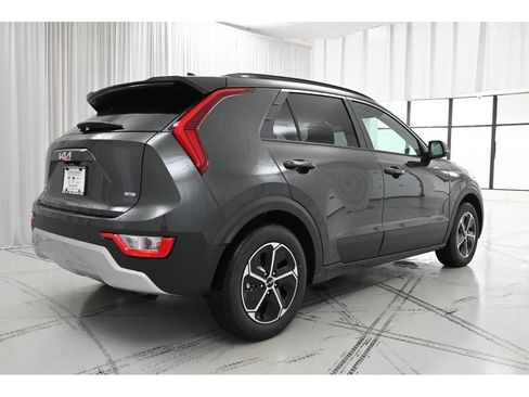 New 2026 Kia Niro EX FWD image 7