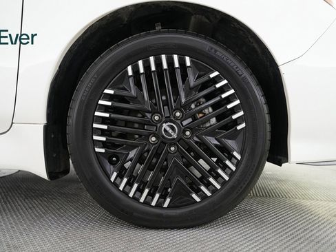 Used 2024 Nissan Leaf SV Plus image 20