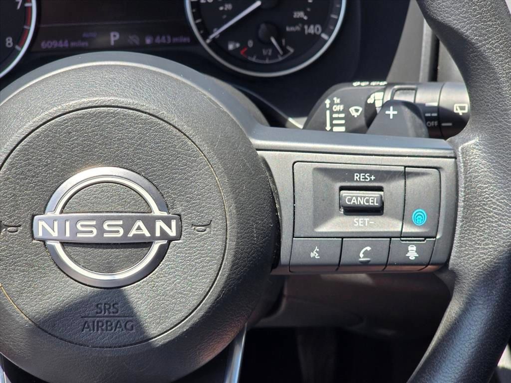 Used 2024 Nissan Rogue SV AWD/4WD image 16