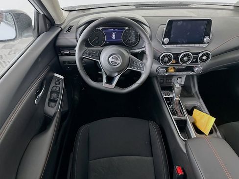 New 2025 Nissan Sentra SR image 29