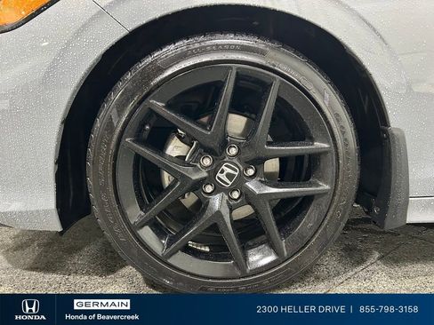 Used 2025 Honda Civic Sport image 13