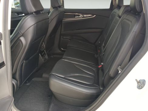 Used 2022 Lincoln Nautilus Reserve FWD image 22