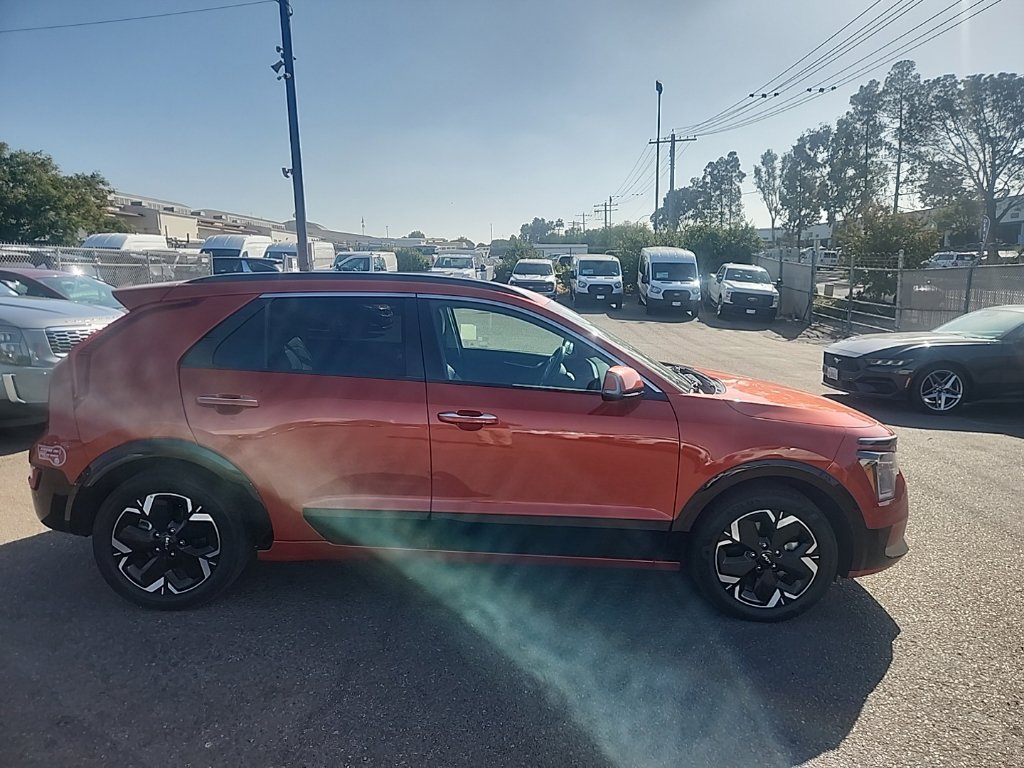 Used 2023 Kia Niro Wave FWD image 16