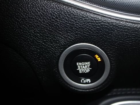 Used 2016 Dodge Challenger R/T Scat Pack w/ Leather Interior Group image 35