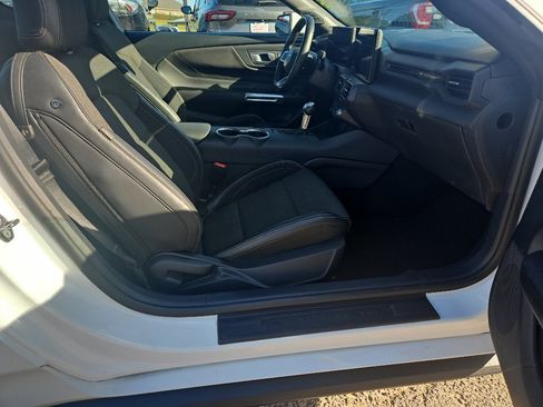 Used 2024 Ford Mustang EcoBoost image 5