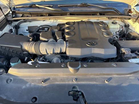 Used 2021 Toyota 4Runner Limited image 27