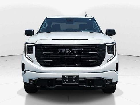 Used 2022 GMC Sierra 1500 Elevation w/ LPO, Elevation Black Package AWD/4WD image 11