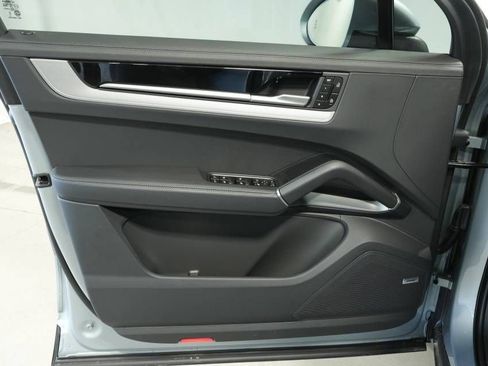 New 2026 Porsche Cayenne AWD/4WD image 25