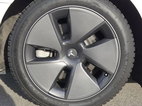 Used 2021 Tesla Model 3 Standard Range Plus image 27