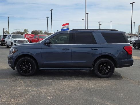 Certified 2023 Ford Expedition XLT image 2