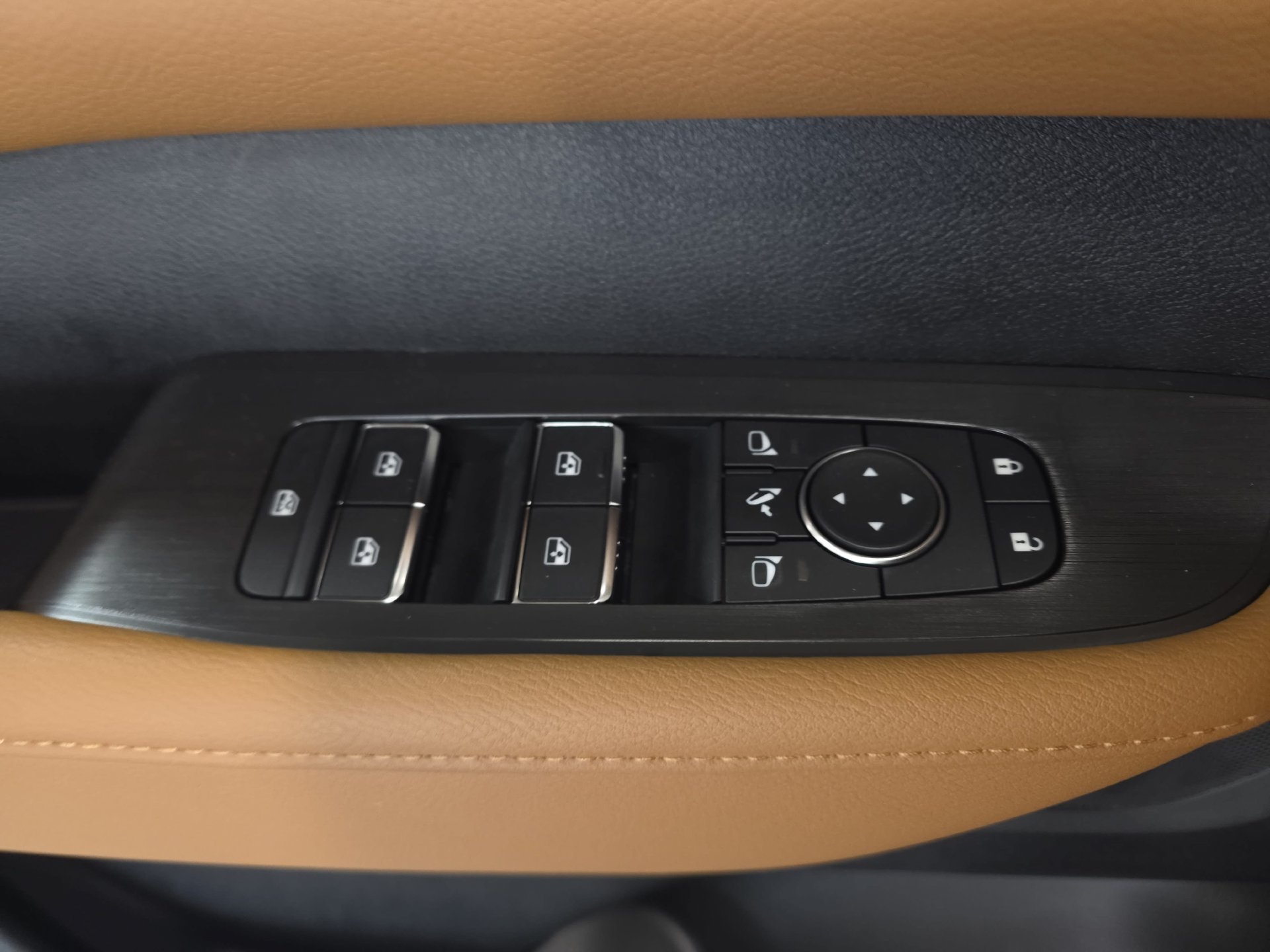 New 2026 Nissan Armada SL w/ Captain's Chari Seat Package AWD/4WD image 27