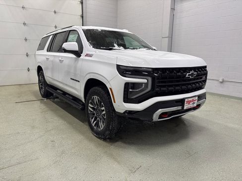 New 2026 Chevrolet Suburban Z71 w/ Comfort Package image 2